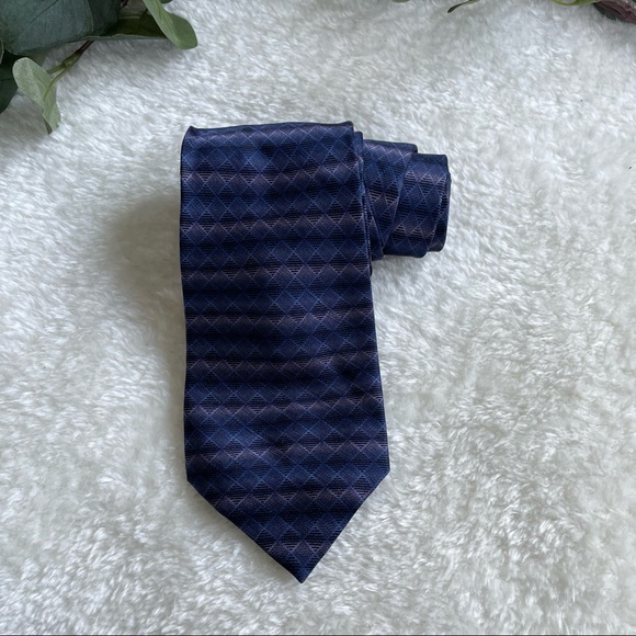 DKNY Blue and Gray Diamond Grid Printed Silk Tie - Picture 2 of 8